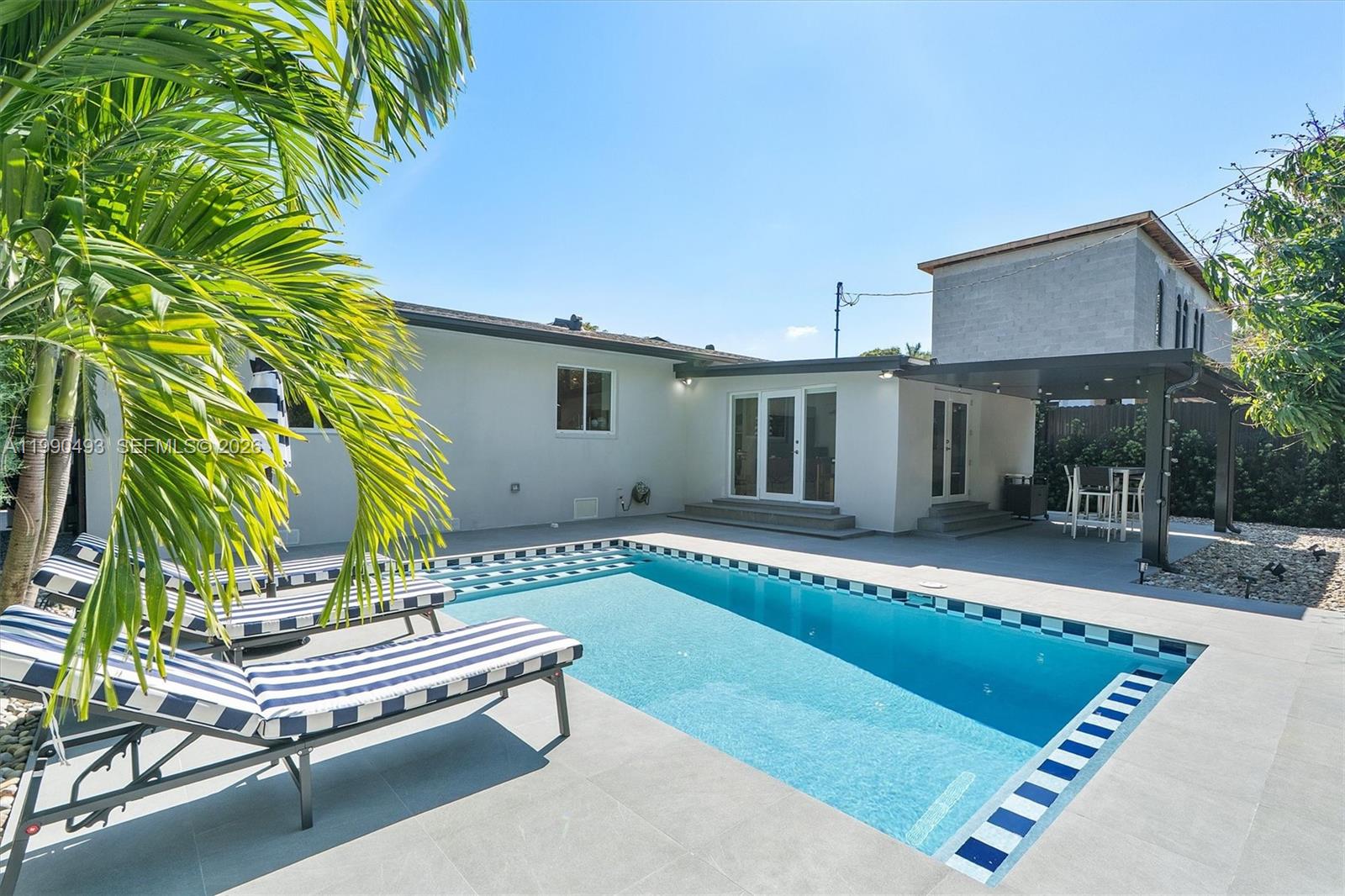 BRENTWOOD - Residential