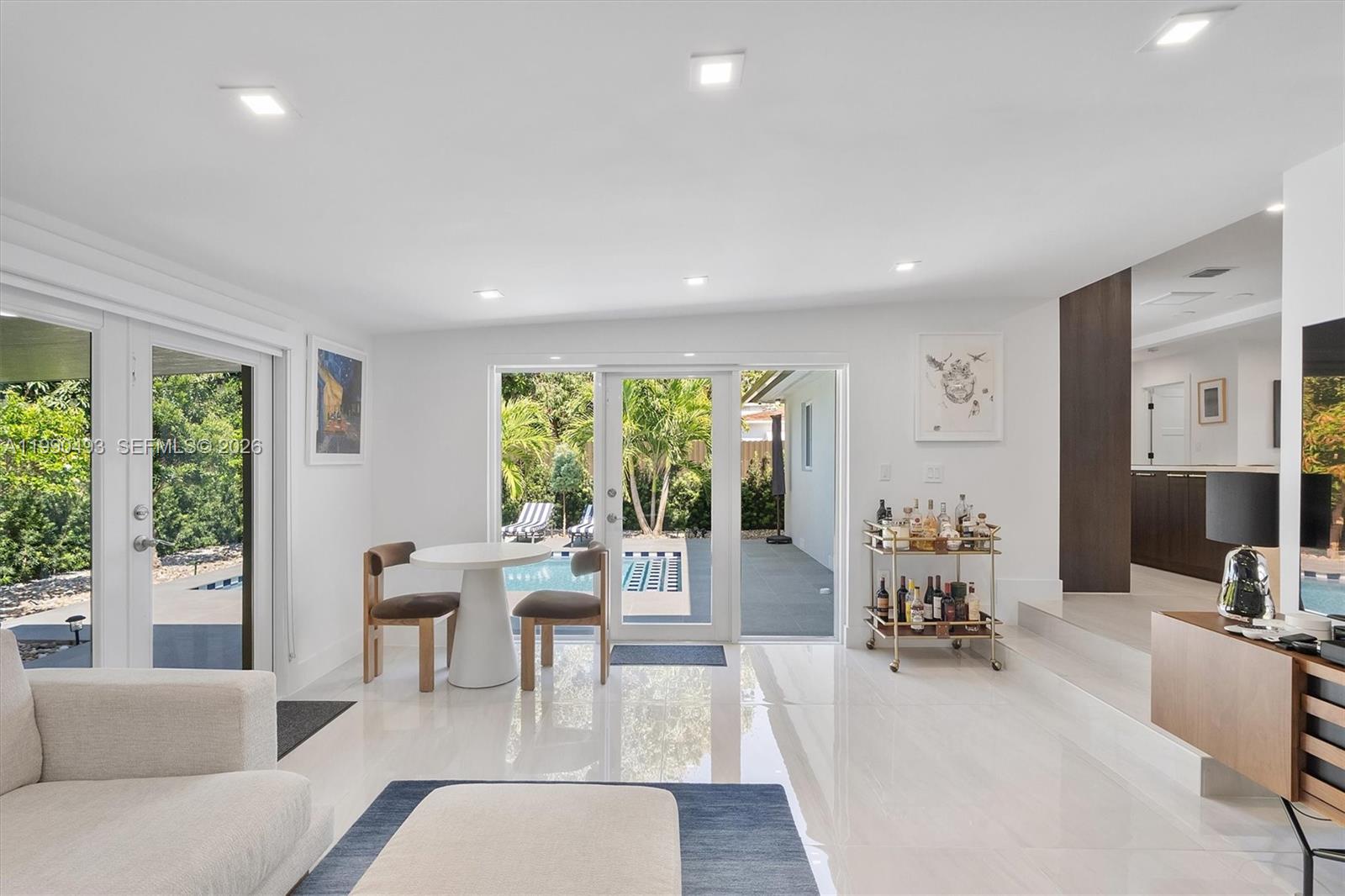 BRENTWOOD - Residential