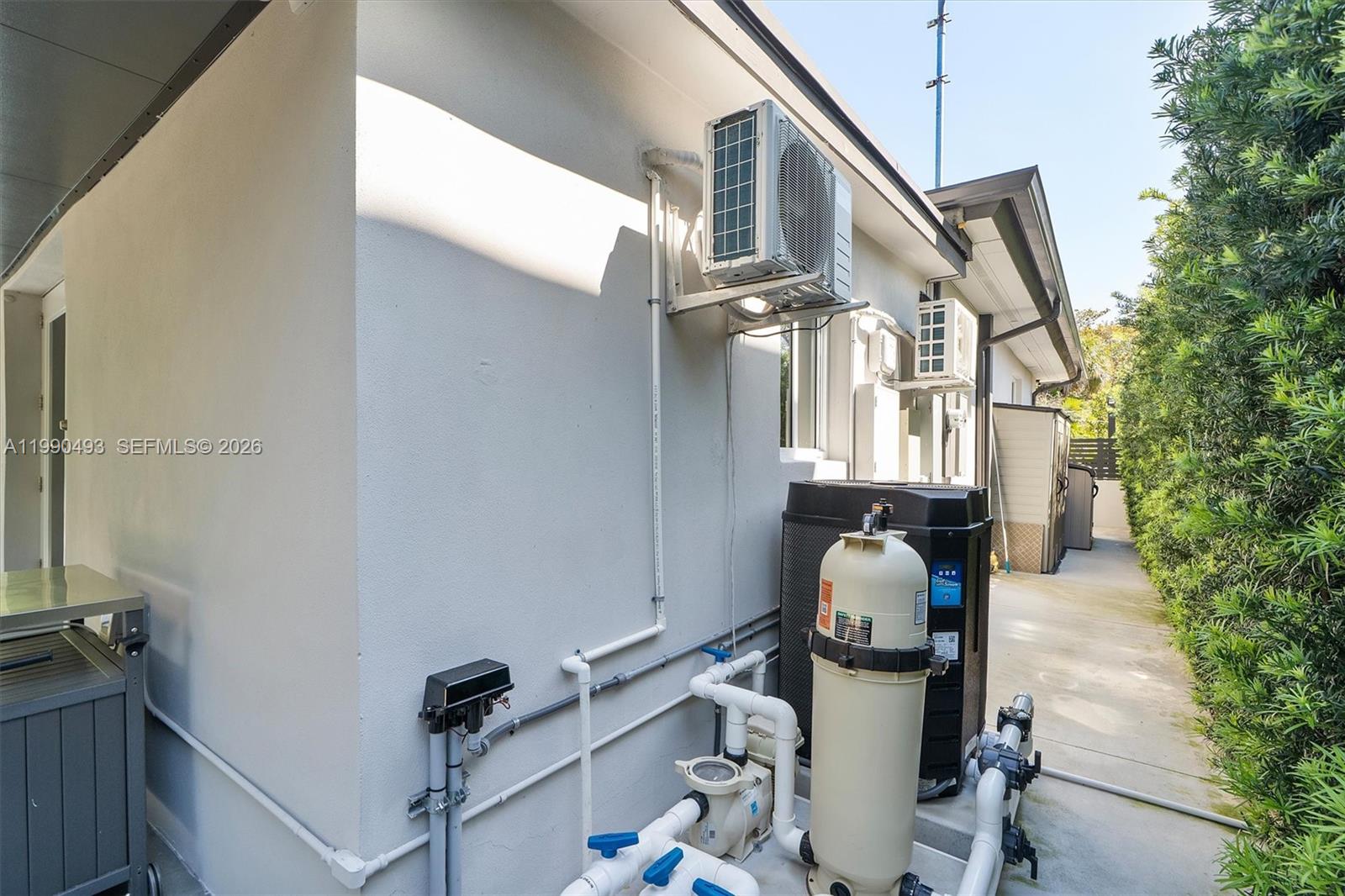 BRENTWOOD - Residential