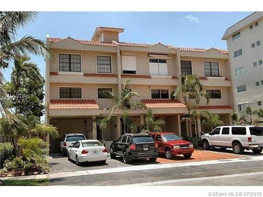 Spectacular & unique 3 story Renovated & Furnished corner Townhouse w/ private elevator on water w/ your own 30' boat dock & lift with ocean access * 2nd level offers new chef's kitchen open to dining room that seats 12 * Bedrooms w/ huge master suite on 3rd level w/ marble bathroom, Jacuzzi tub & steam shower * New wood floors * Floor to ceiling windows, balcony and water views from every room * Large shared patio deck & pool for small community of only 3 townhomes *Short term available @ higher price