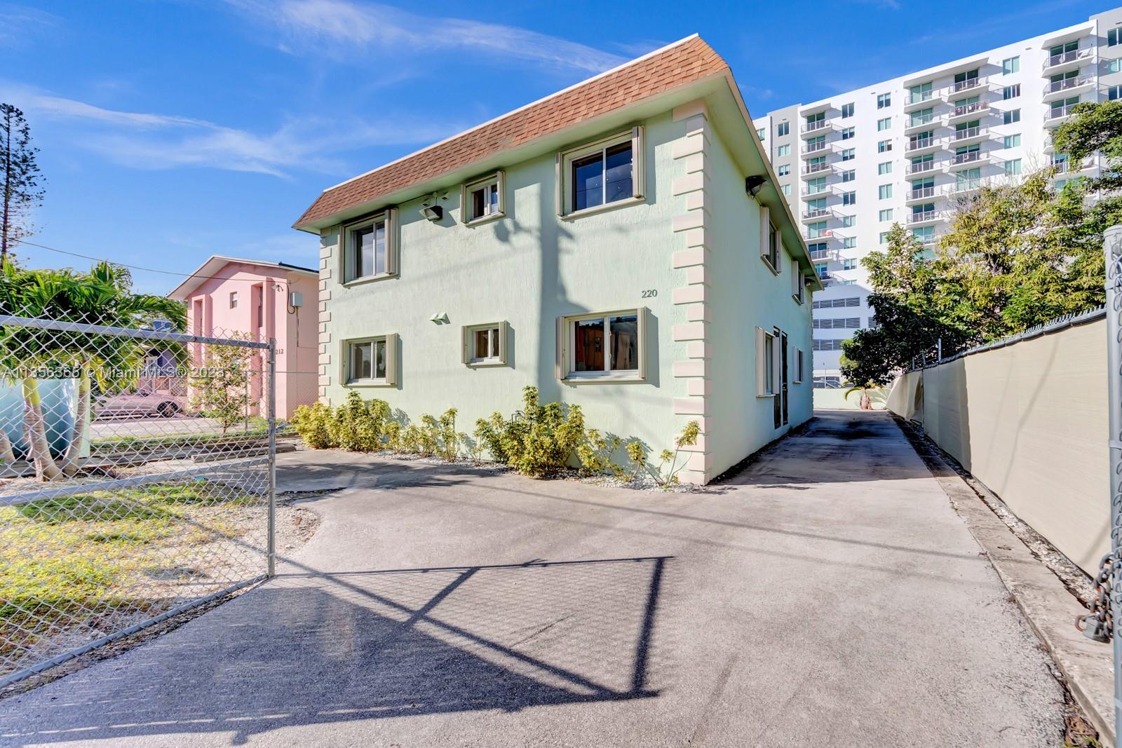 Beautiful and fully upgraded 2 bedroom 1 bathroom apartment located on the second floor and minutes away from Downtown Miami and Brickell. The apartment has washer and dryer in the apartment. It includes one assigned parking space & trash removal. Water is not included in the rent. Landlord requires three months to move in ( First, Last, and Security).