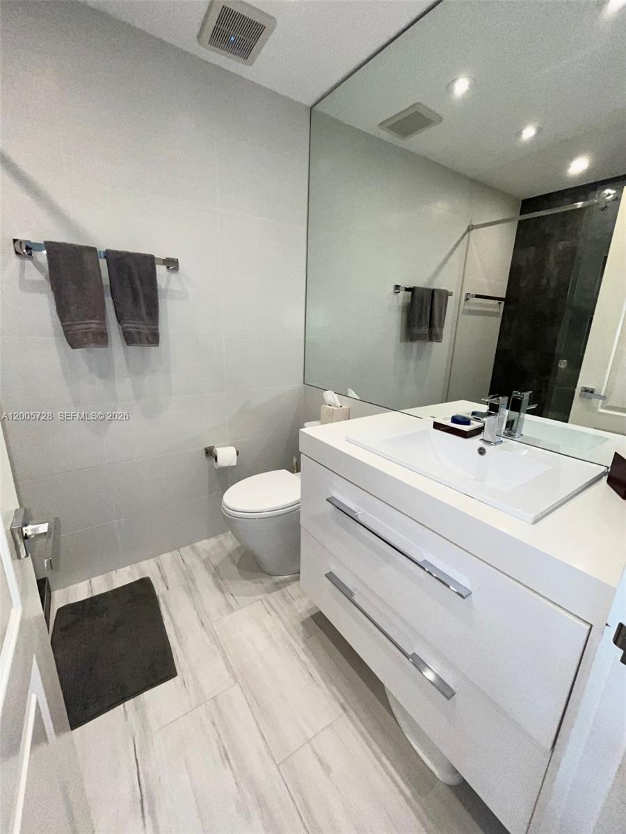 DORAL LANDINGS EAST - Residential