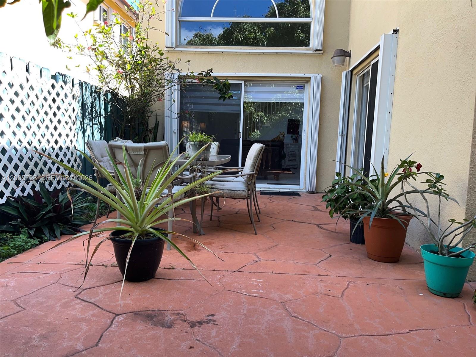 DORAL LANDINGS EAST - Residential