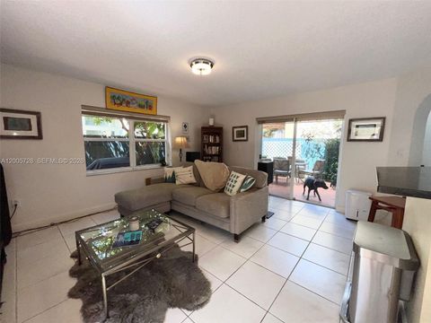 Tiny photo for 11343 NW 53rd Ln, Doral, FL 33178 (MLS # A12005728)