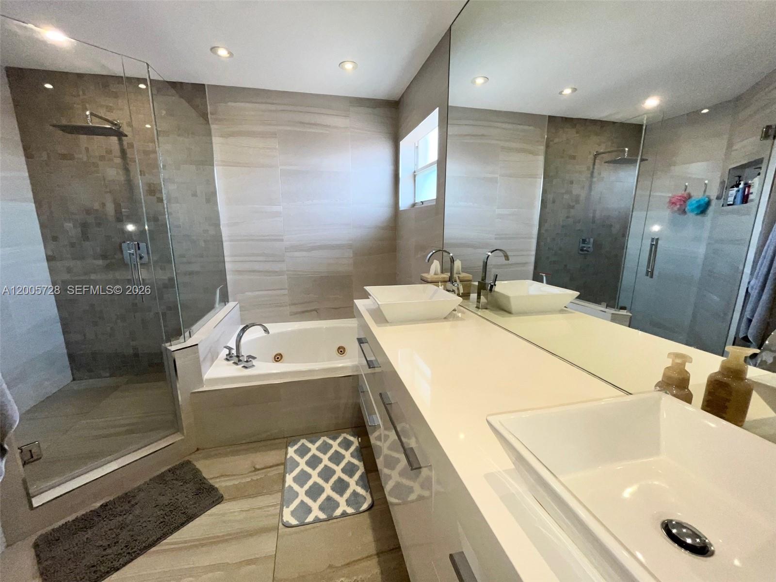 DORAL LANDINGS EAST - Residential