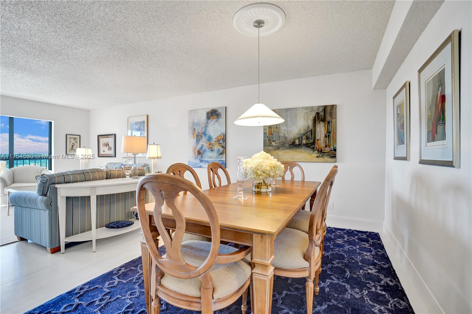 HUNTINGTON LAKES SEC FIVE - Residential