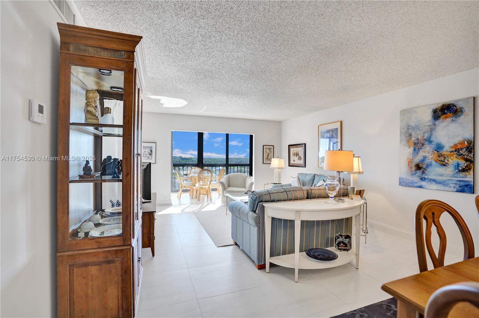 HUNTINGTON LAKES SEC FIVE - Residential