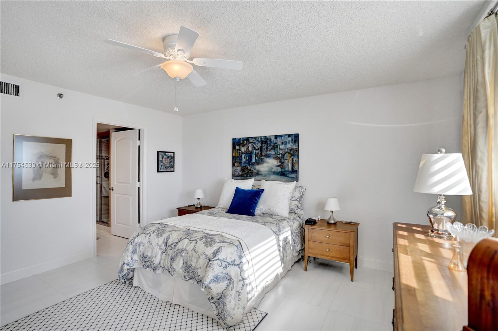 HUNTINGTON LAKES SEC FIVE - Residential