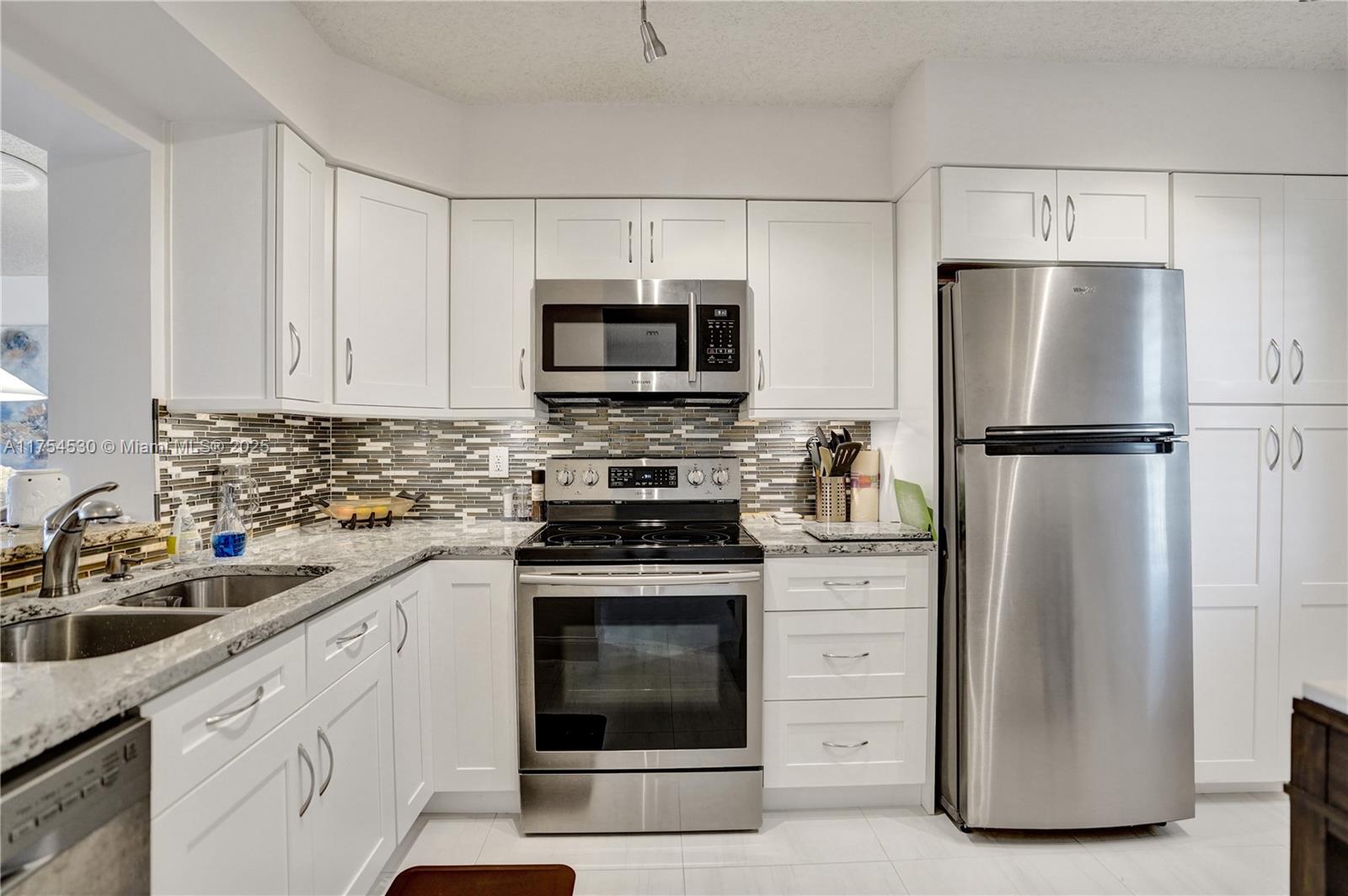 HUNTINGTON LAKES SEC FIVE - Residential