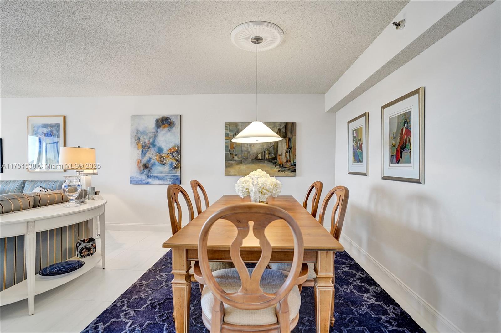 HUNTINGTON LAKES SEC FIVE - Residential