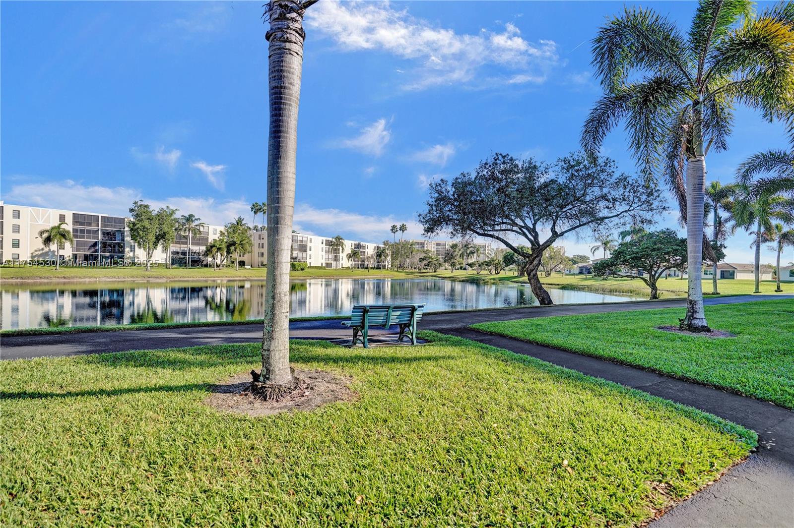 HUNTINGTON LAKES SEC FIVE - Residential