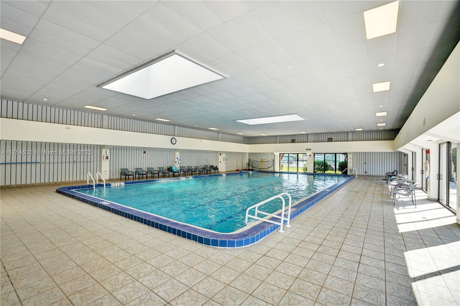 HUNTINGTON LAKES SEC FIVE - Residential