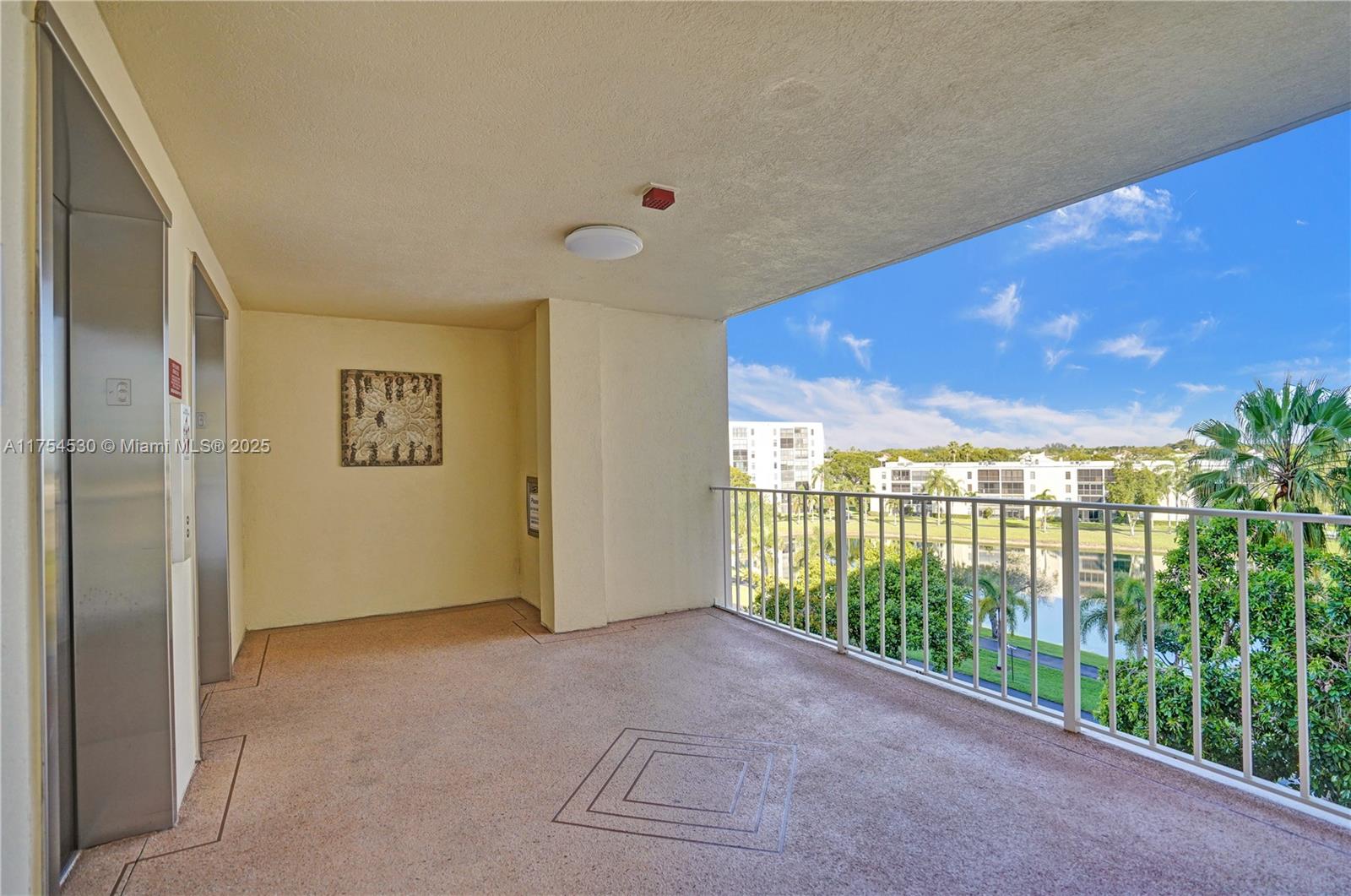 HUNTINGTON LAKES SEC FIVE - Residential