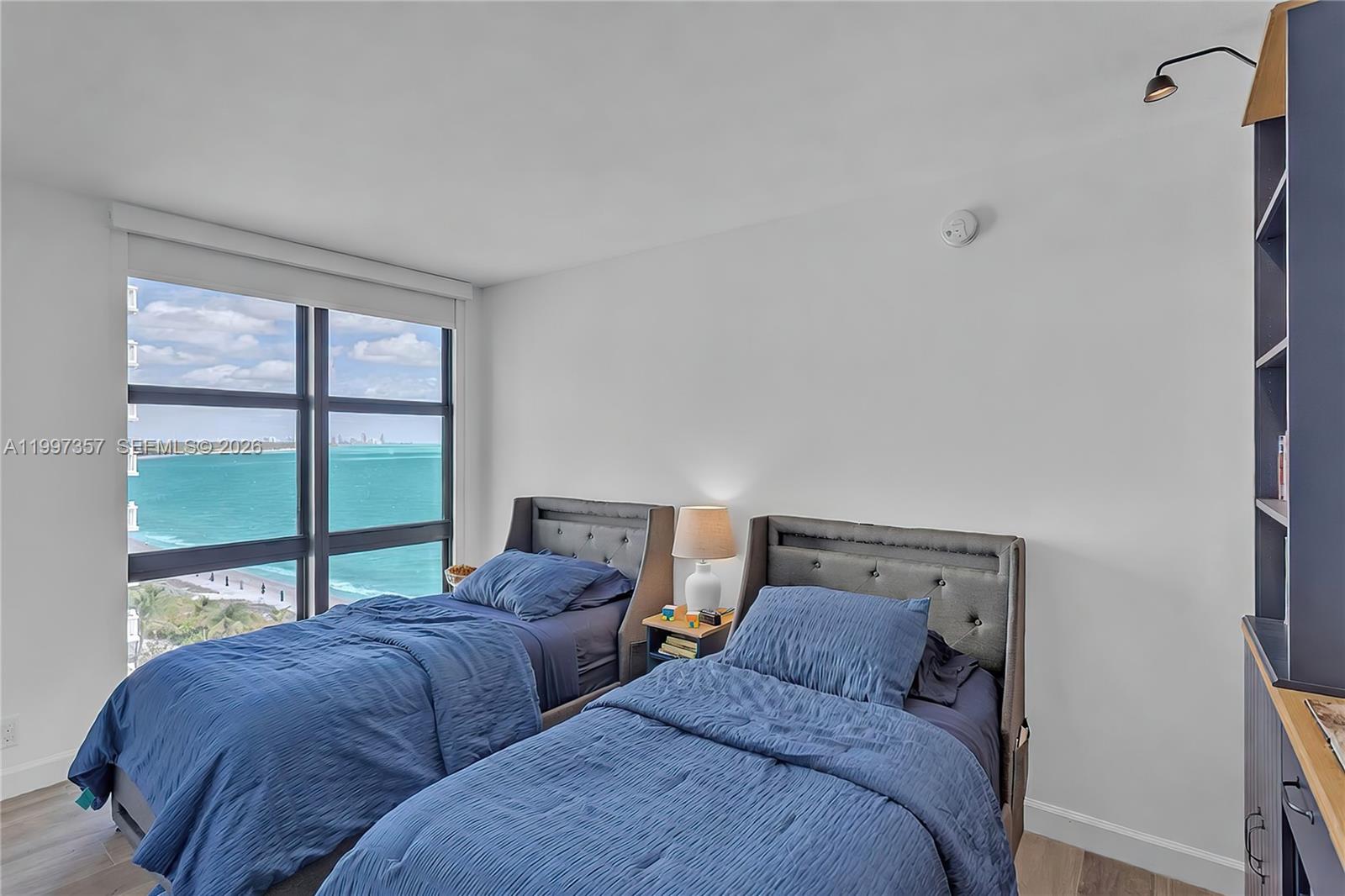 TOWERS OF KEY BISCAYNE CO - Residential