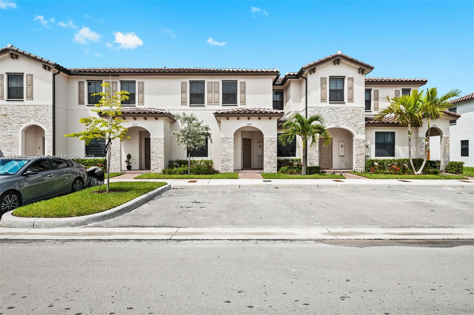 Rental Property at 11829 Sw 245th Ter 11829, Homestead, Miami-Dade County, Florida - Bedrooms: 3 
Bathrooms: 3  - $2,790 MO.