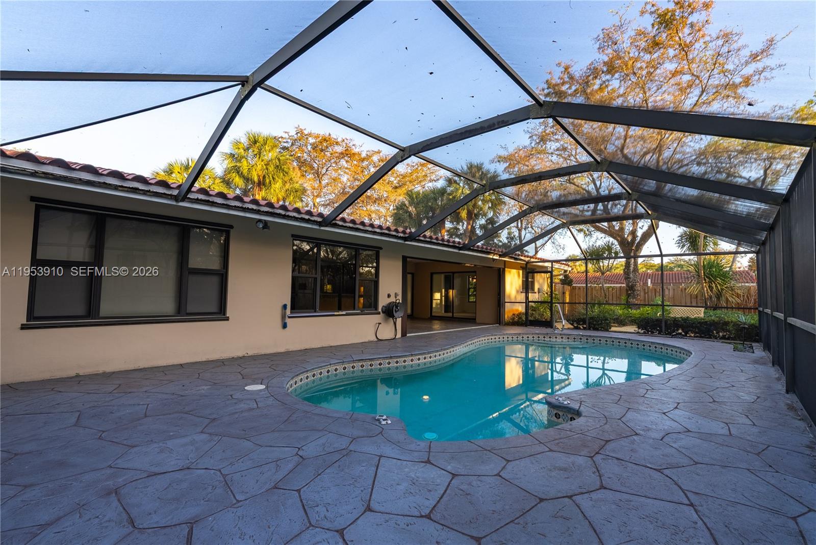 MIAMI LAKES EAGLE NEST SE - Residential