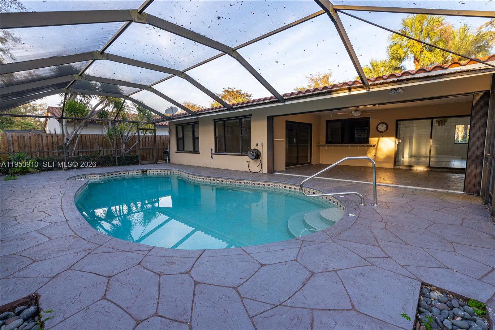 MIAMI LAKES EAGLE NEST SE - Residential