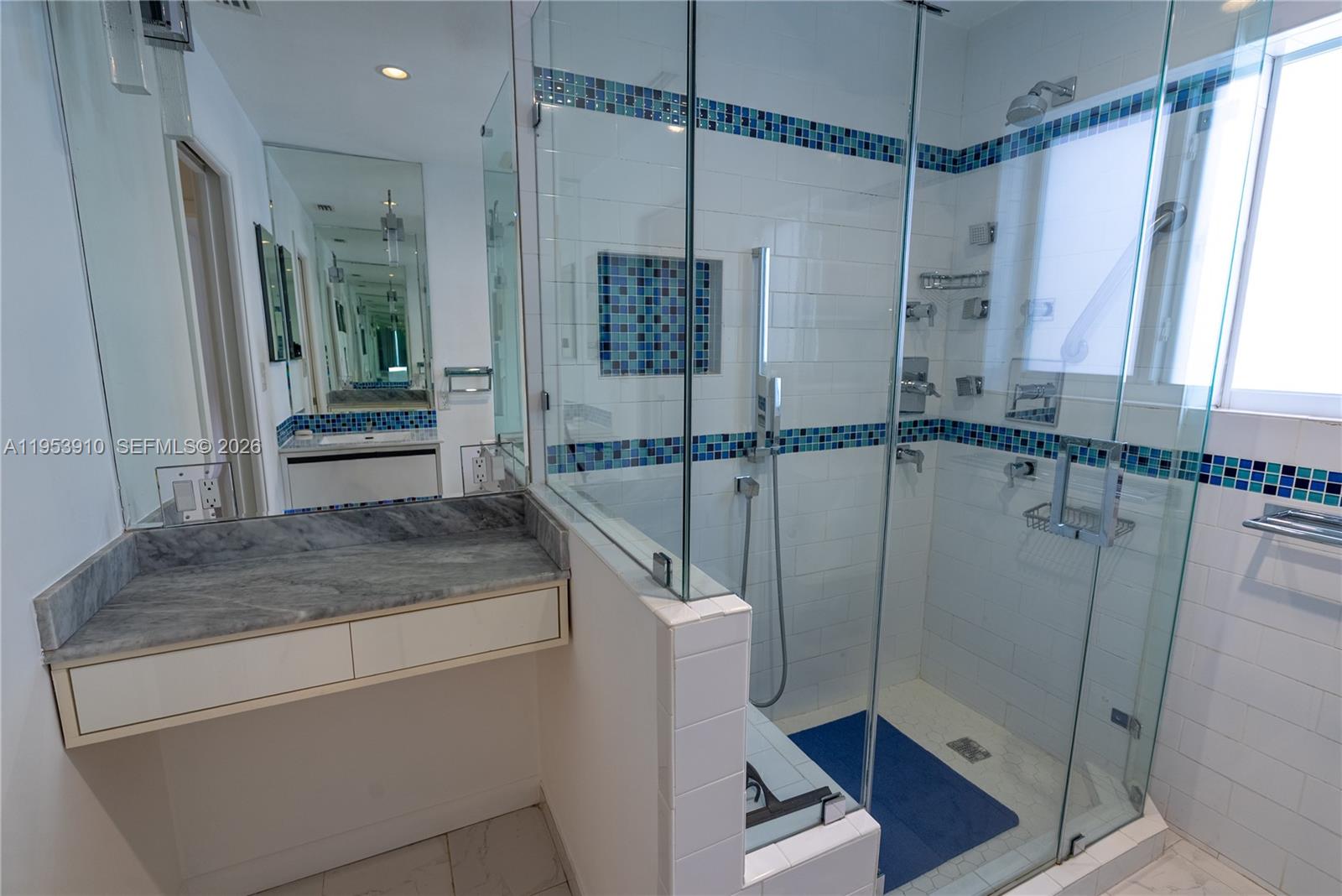 MIAMI LAKES EAGLE NEST SE - Residential