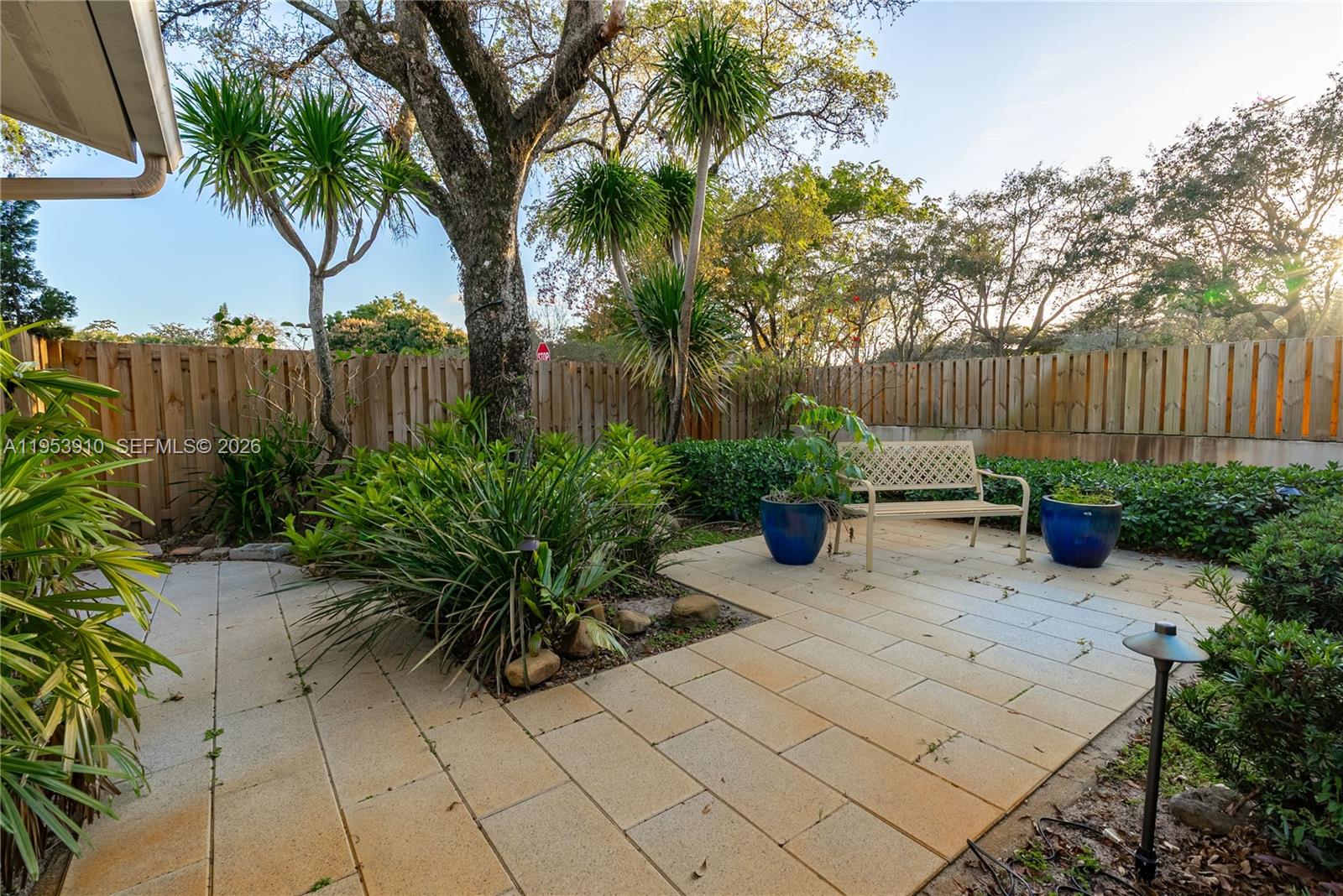 MIAMI LAKES EAGLE NEST SE - Residential