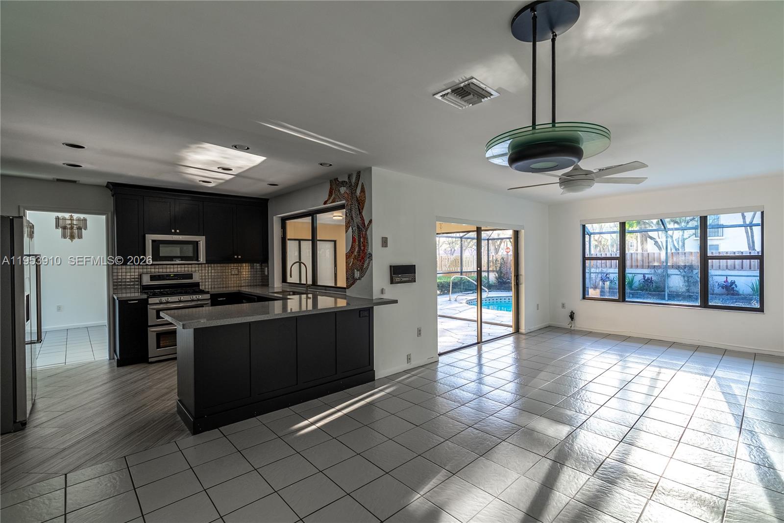 MIAMI LAKES EAGLE NEST SE - Residential