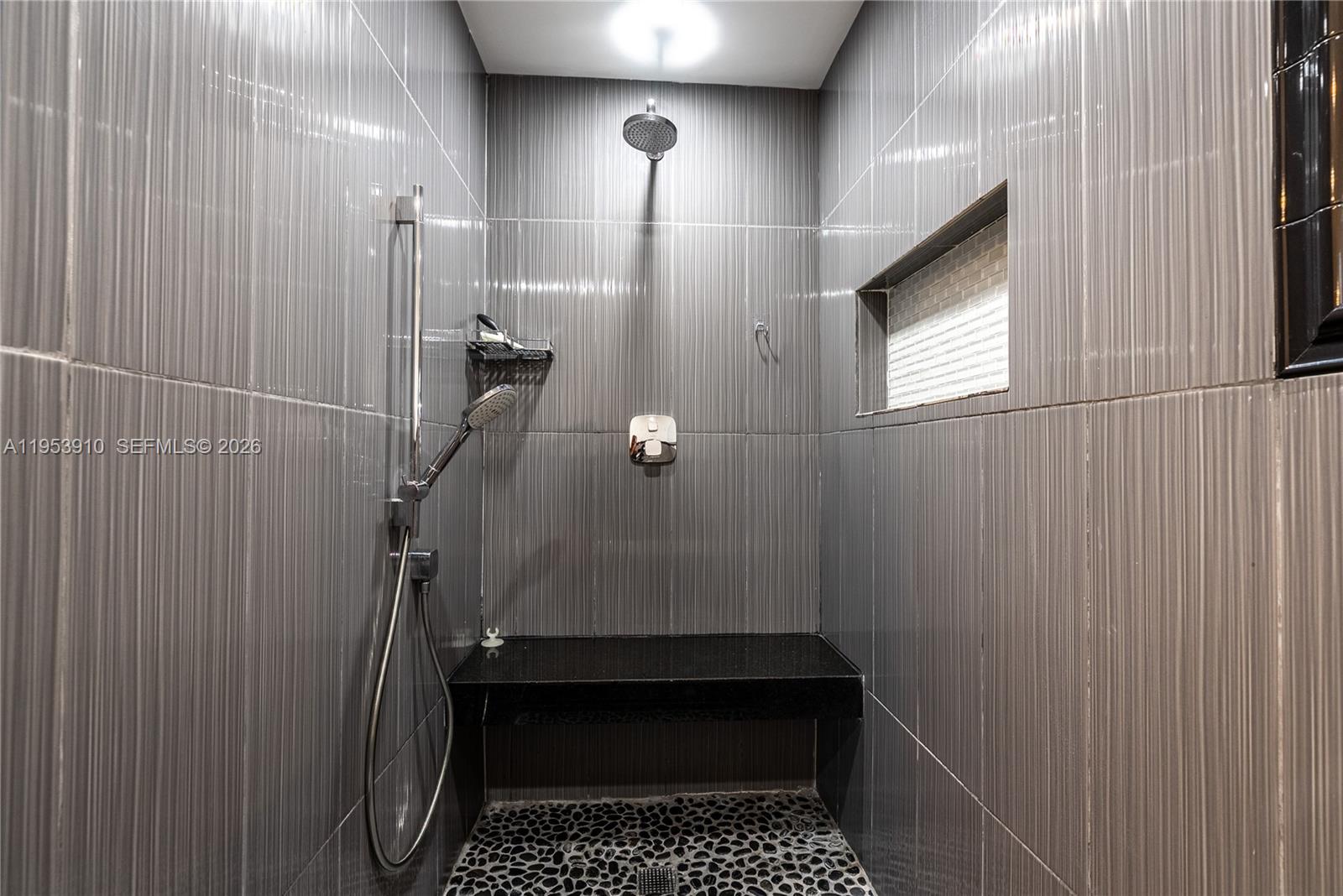 MIAMI LAKES EAGLE NEST SE - Residential