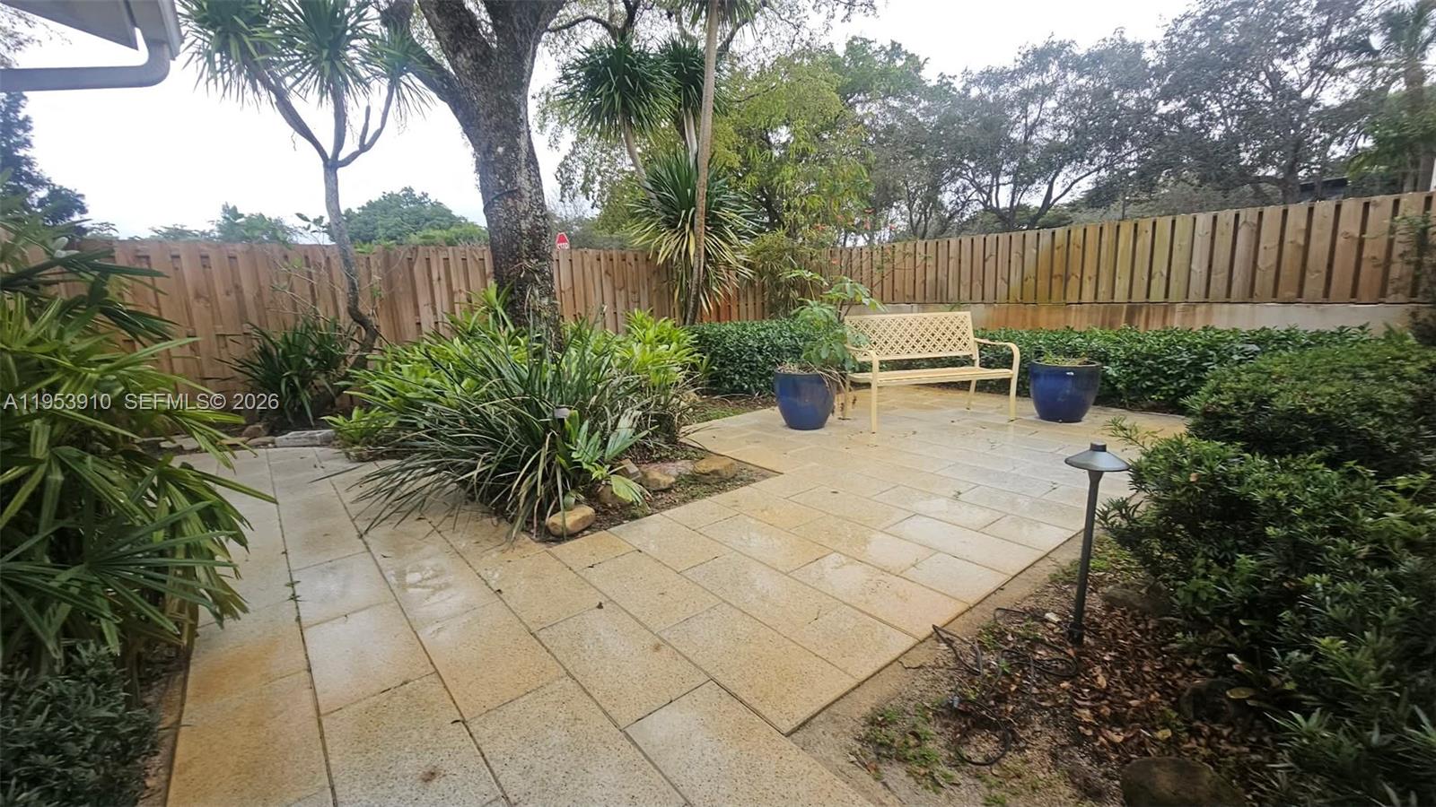 MIAMI LAKES EAGLE NEST SE - Residential