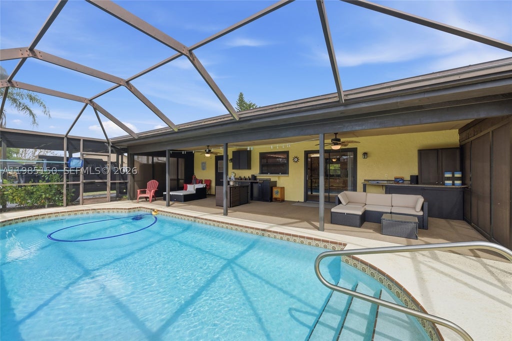 Photo of 2580 SW Bayshore Blvd, Port St Lucie, FL 34984 (MLS # A11985150)