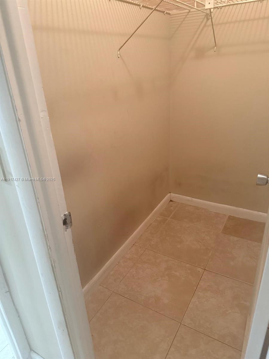 CROSS CREEK CONDO - Residential Lease