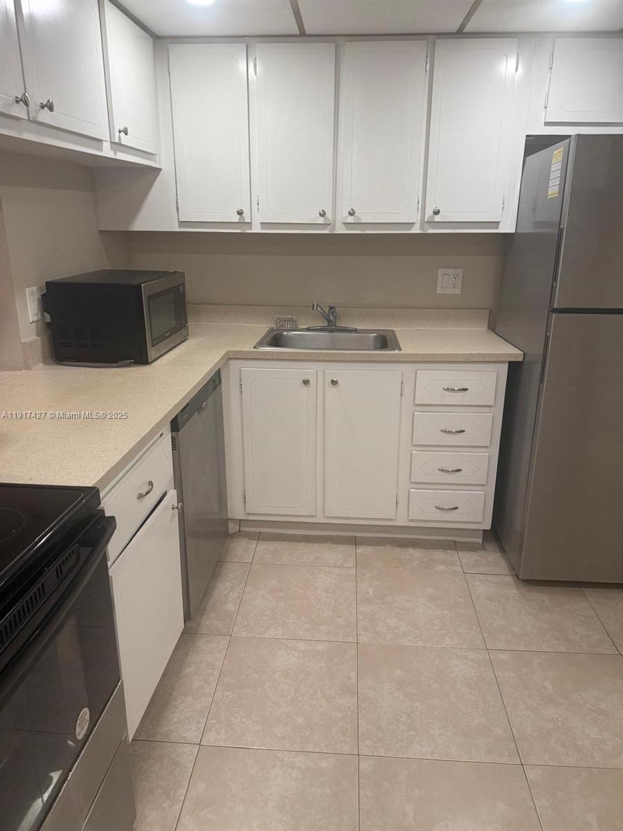 CROSS CREEK CONDO - Residential Lease