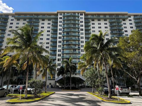Photo of 19390 Collins Ave #704, Sunny Isles Beach, FL 33160 (MLS # A11914658)