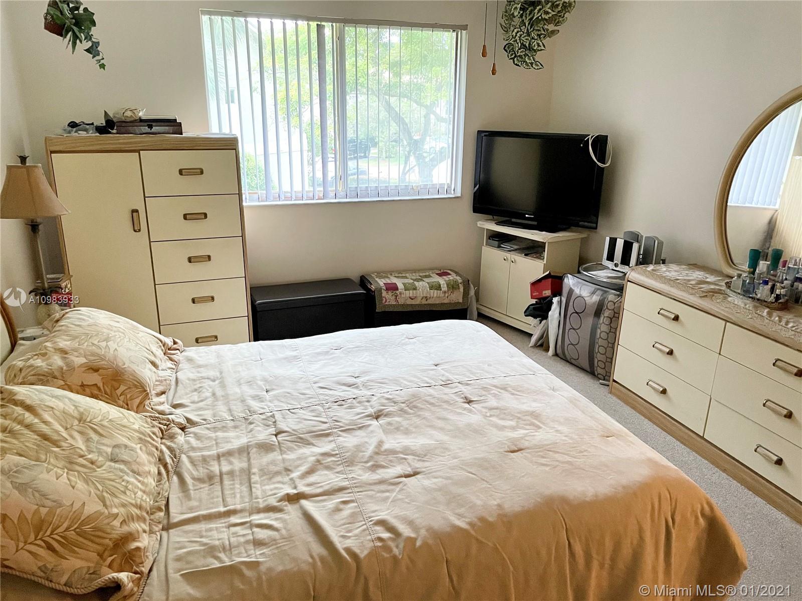 GARDENS NORTH 9 CONDO - Residential