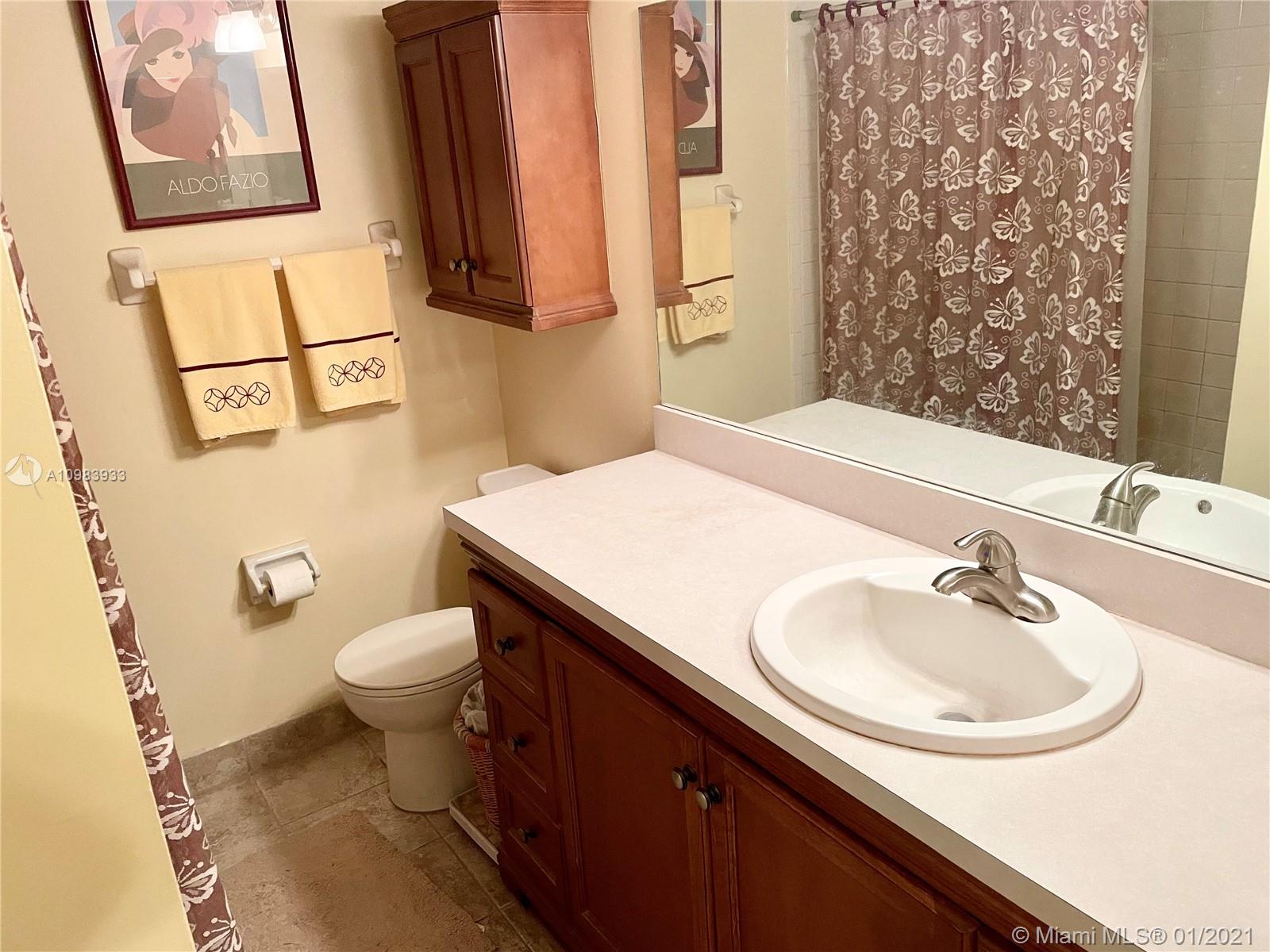 GARDENS NORTH 9 CONDO - Residential