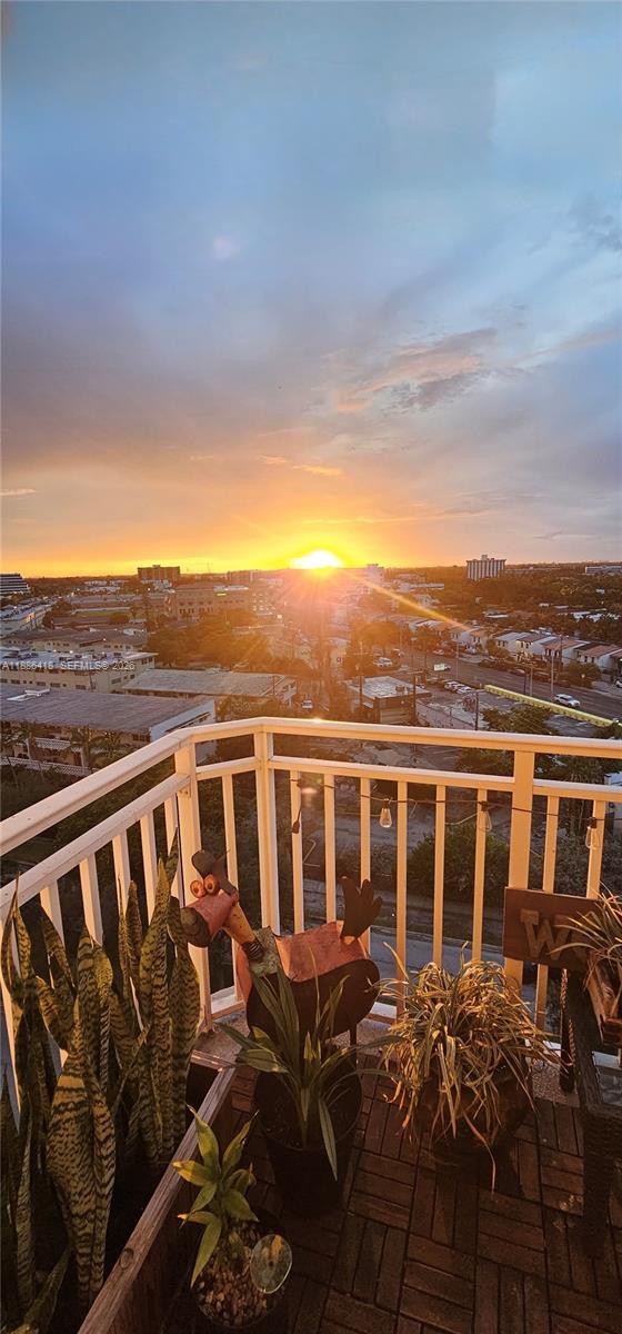 BAYVIEW TOWERS CONDO SOUT - Residential