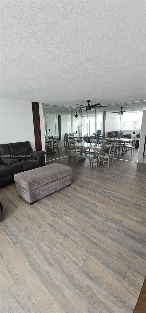 BAYVIEW TOWERS CONDO SOUT - Residential