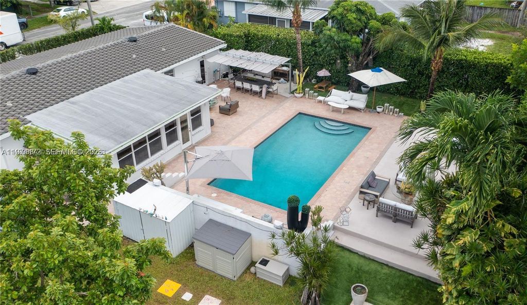 Photo of 31 SW 6th St, Hallandale Beach, FL 33009 (MLS # A11971172)