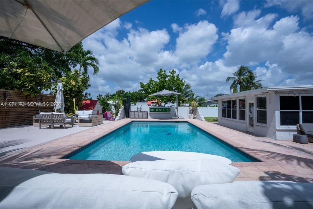 Photo of 31 SW 6th St, Hallandale Beach, FL 33009 (MLS # A11971172)