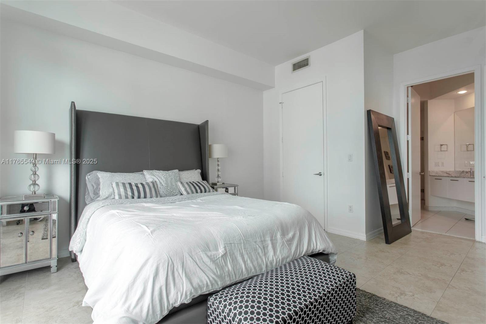 500 BRICKELL WEST CONDO - Residential