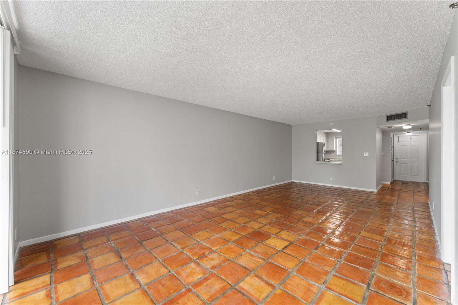 ROLLING HILLS GOLF AND TE - Residential Lease