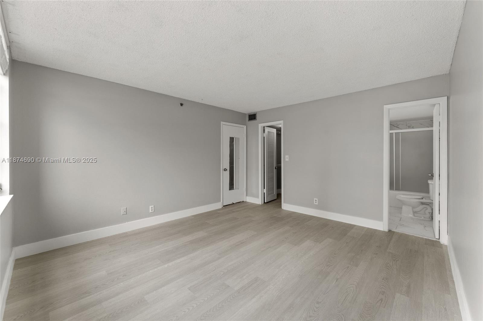 ROLLING HILLS GOLF AND TE - Residential Lease