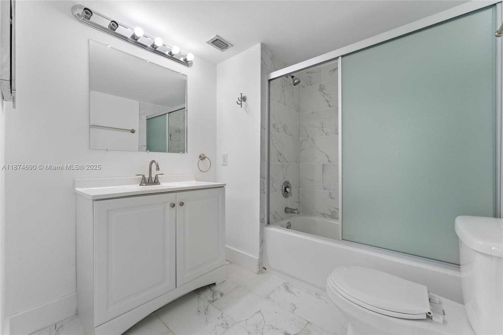 ROLLING HILLS GOLF AND TE - Residential Lease