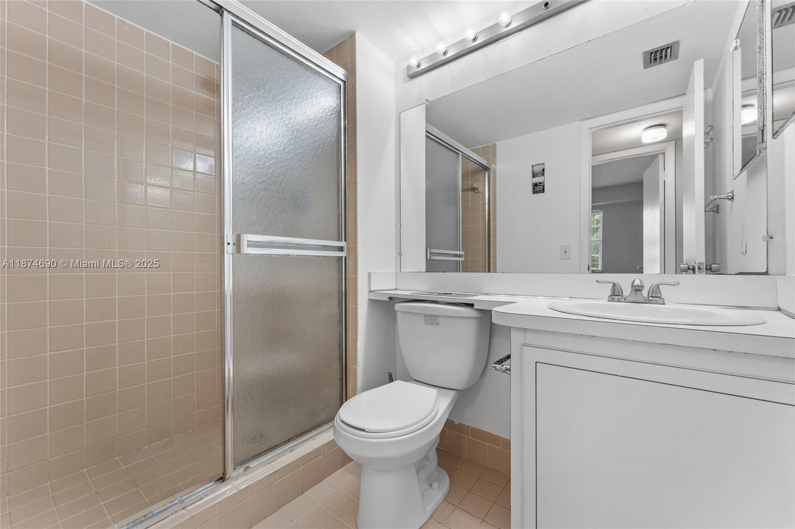 ROLLING HILLS GOLF AND TE - Residential Lease