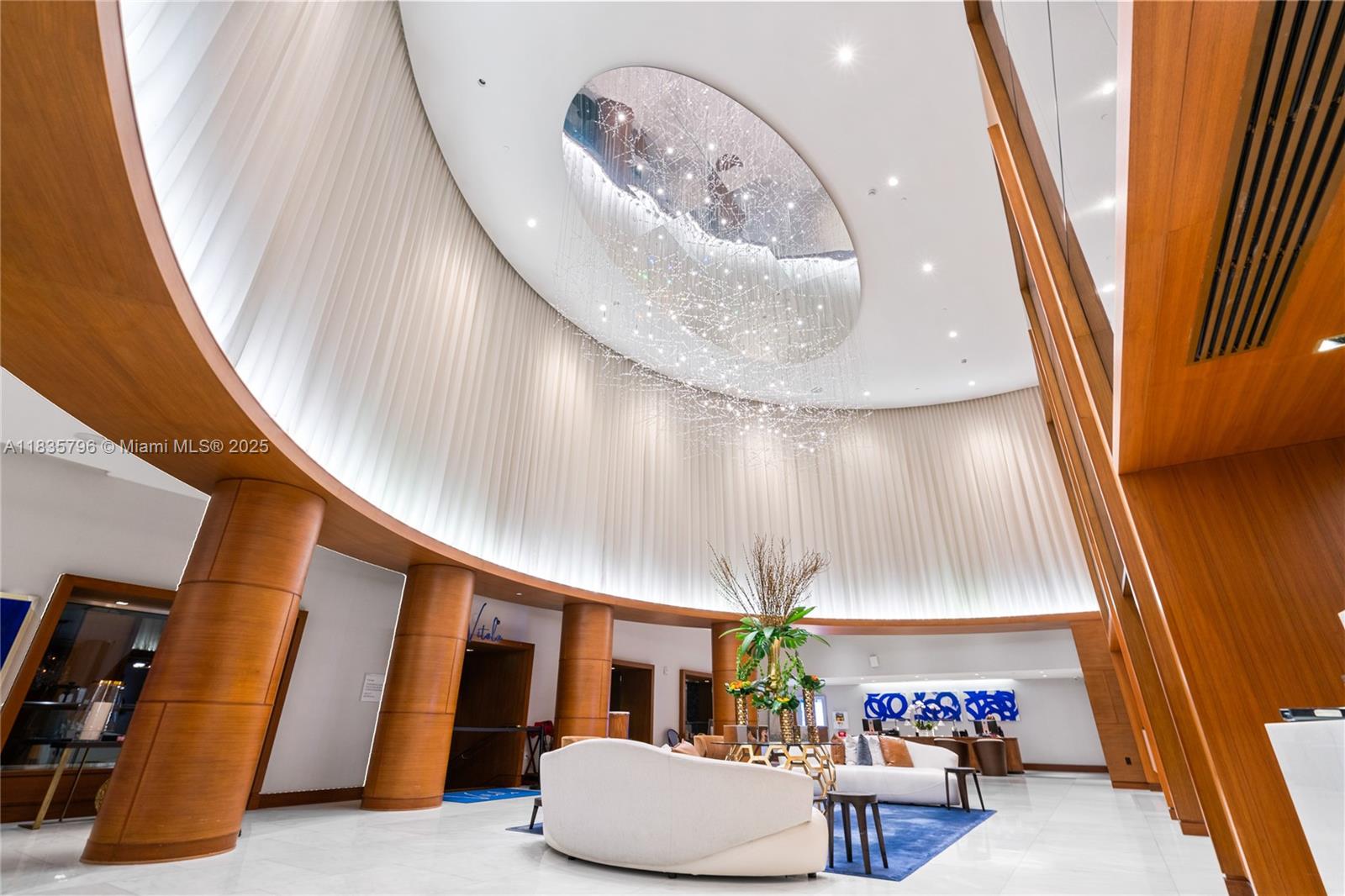 551 FLB CONDOMINIUM HOTEL - Residential