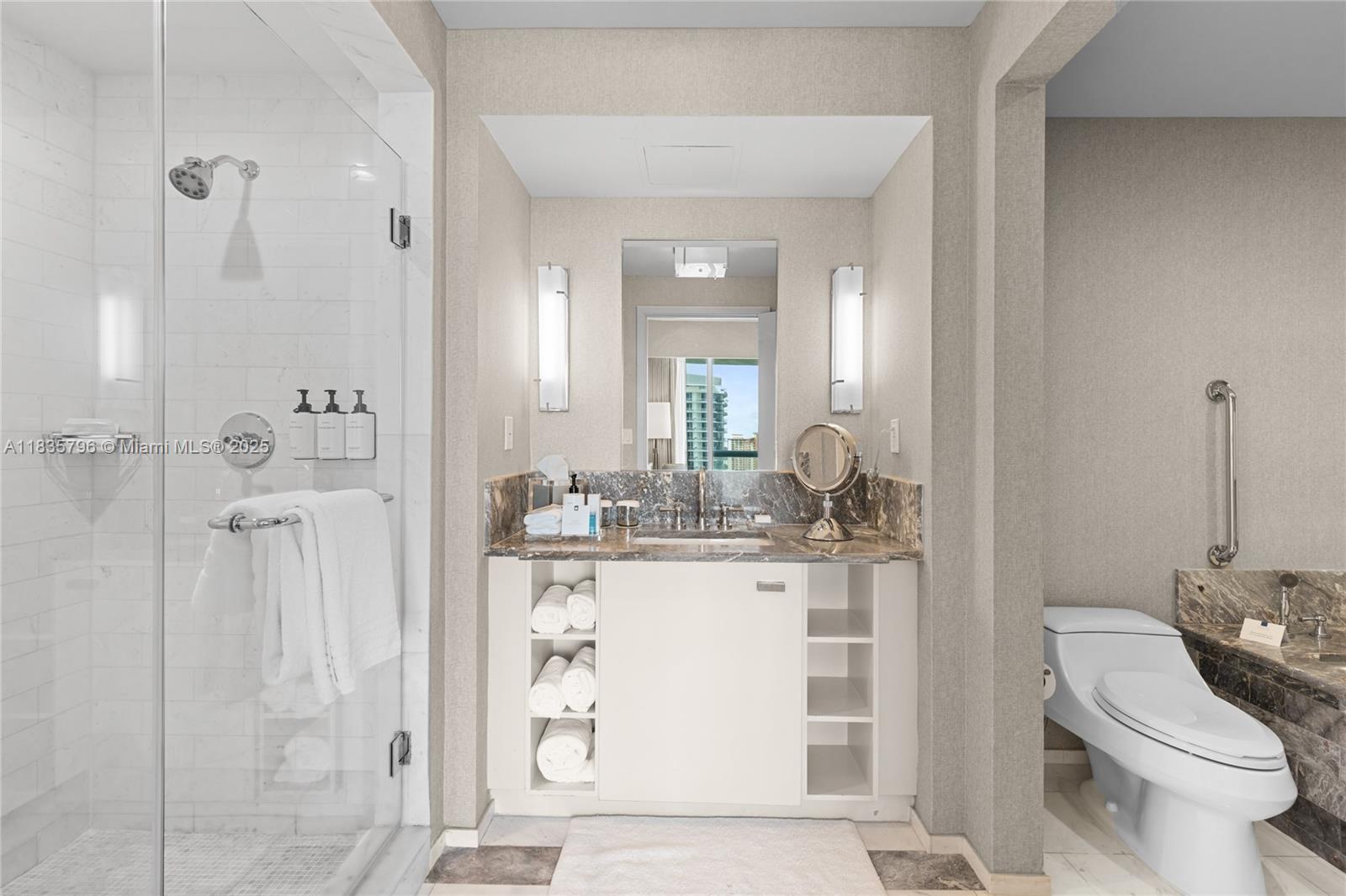 551 FLB CONDOMINIUM HOTEL - Residential