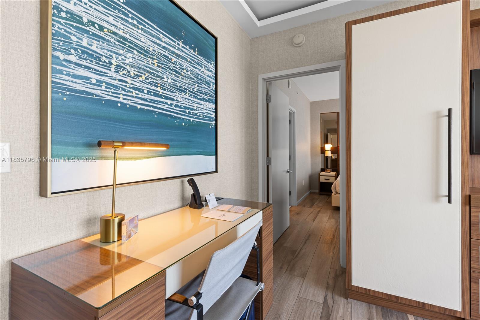 551 FLB CONDOMINIUM HOTEL - Residential