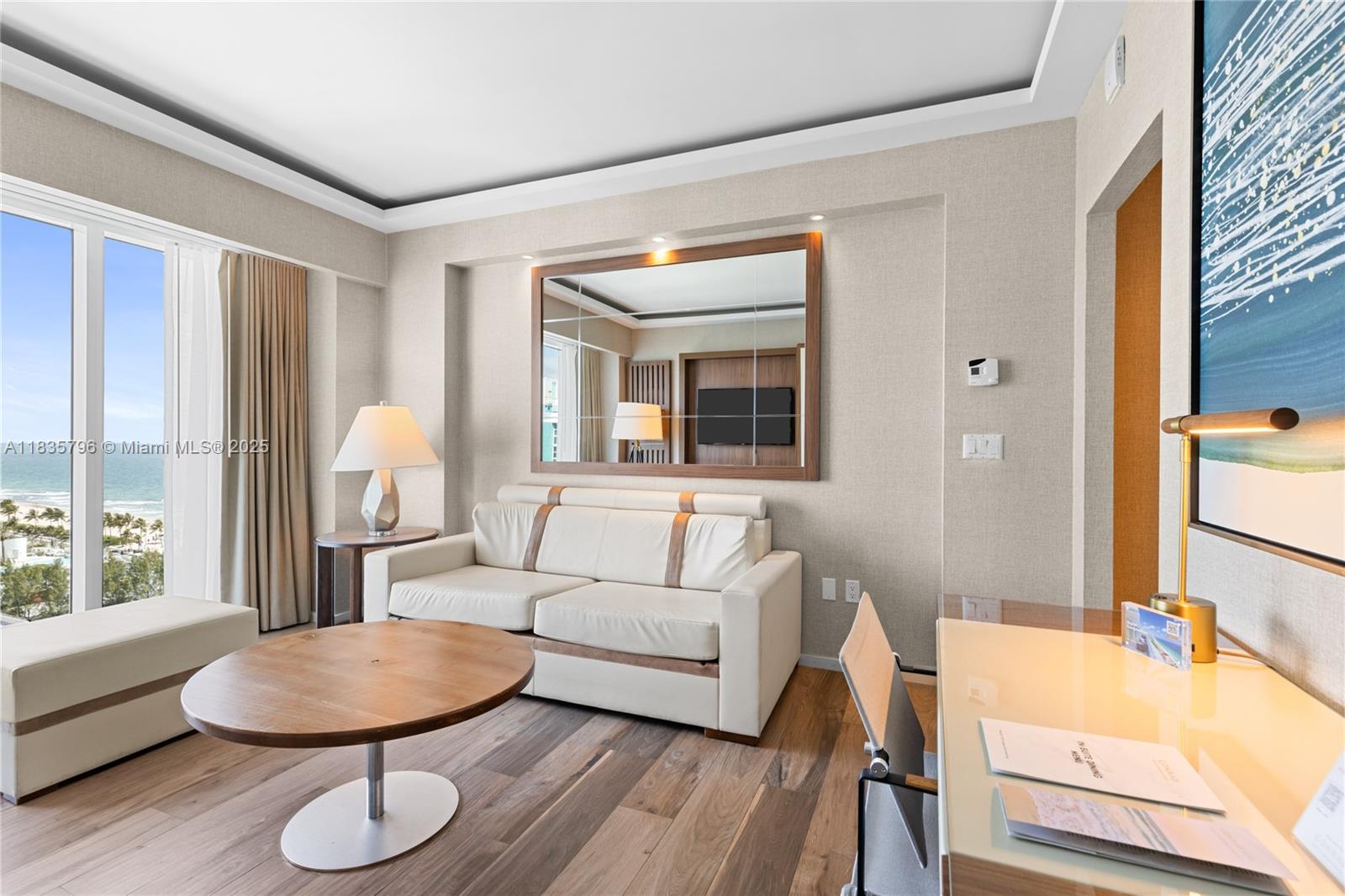 551 FLB CONDOMINIUM HOTEL - Residential