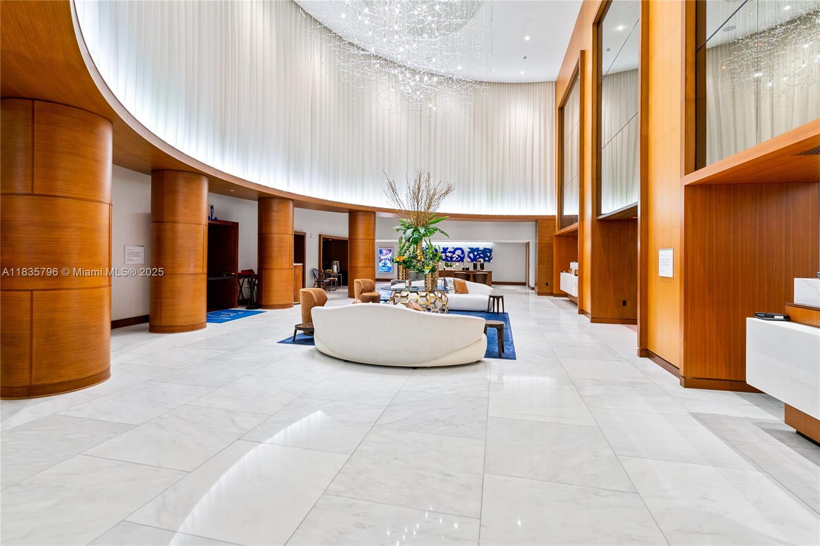 551 FLB CONDOMINIUM HOTEL - Residential