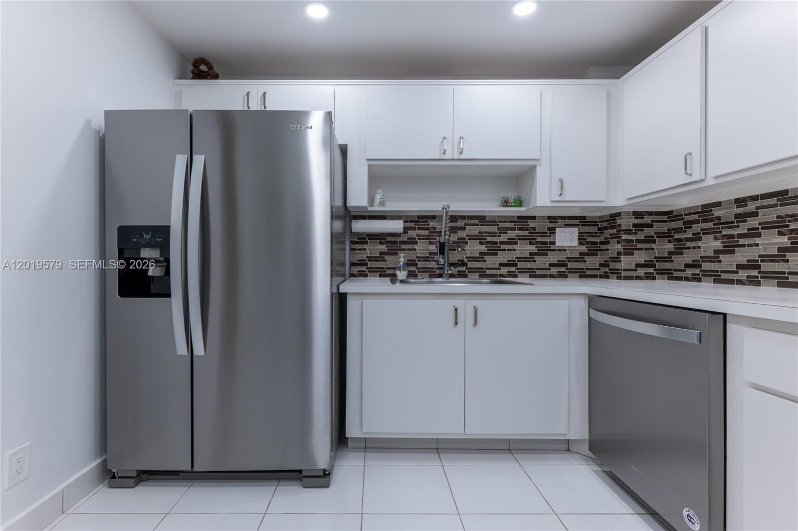 OLYMPUS CONDO - Residential