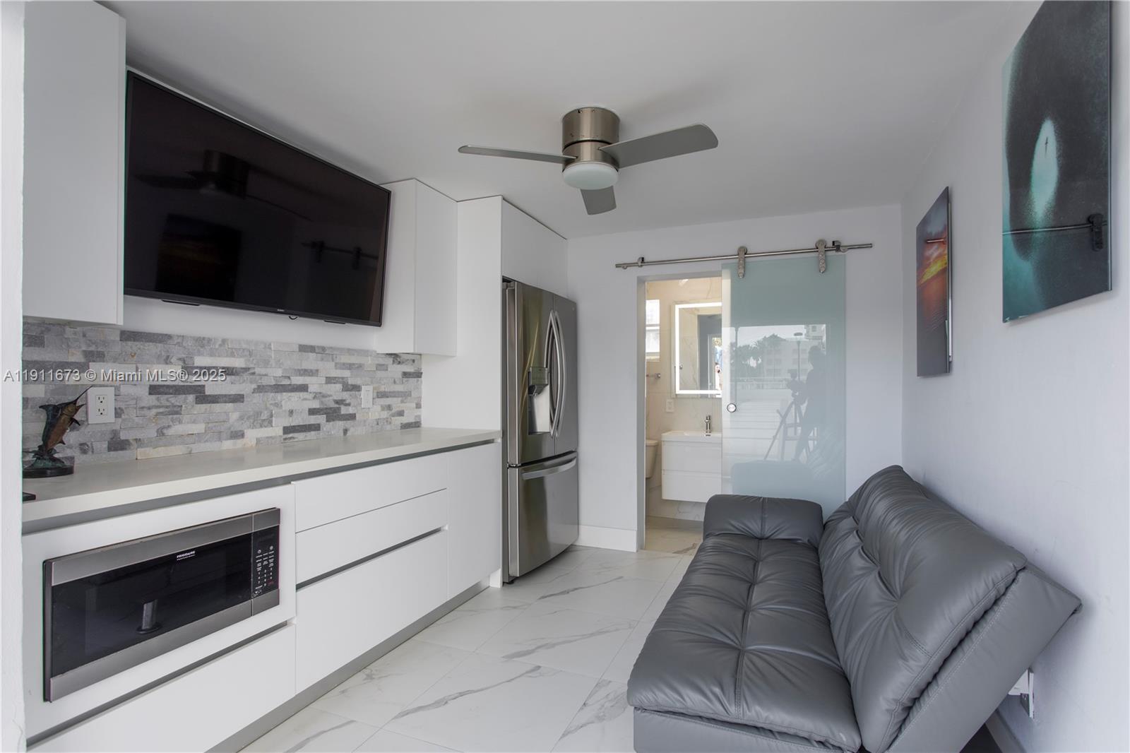 0HE CARRIAGE CLUB SOUTH C - Residential