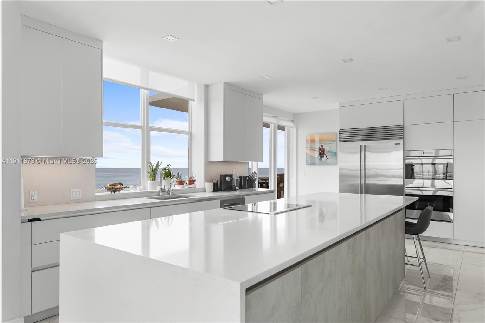 0HE CARRIAGE CLUB SOUTH C - Residential