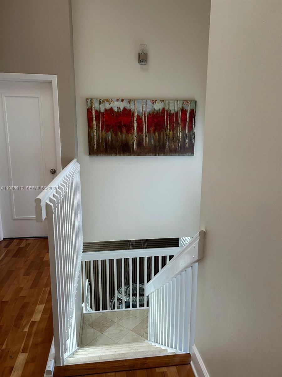 GOLDEN POINTE - Residential